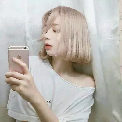 剧场版 白箱海报